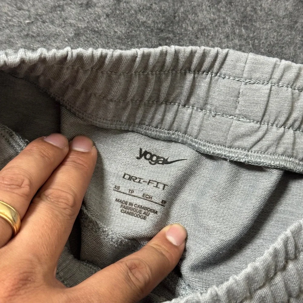 Nike Yoga Dri-FIT Gray Joggers Womens XS DM7037-073 Heathered Sweatpants